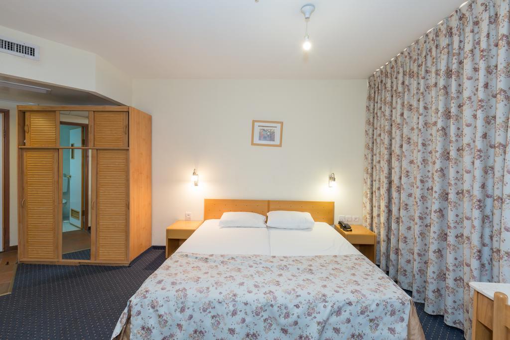 Hotel & Museum Dona Gracia Τιβεριάδα Εξωτερικό φωτογραφία
